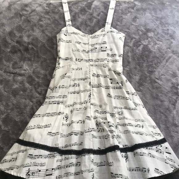 Hot Topic Dress Brand New - Picture 2 of 3